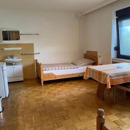 Gemuetliches Ferienzimmer Huerth Bagian luar foto